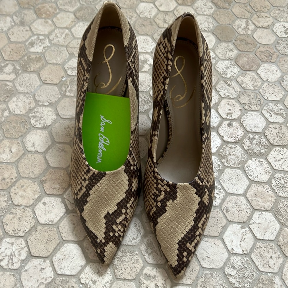 Sam Edelman Python print pumps